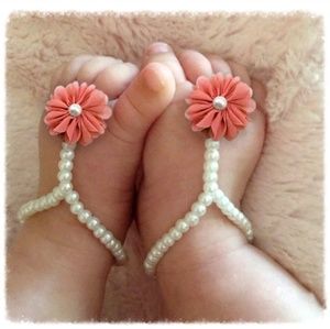 Absolutely ADORABLE barefoot sandal